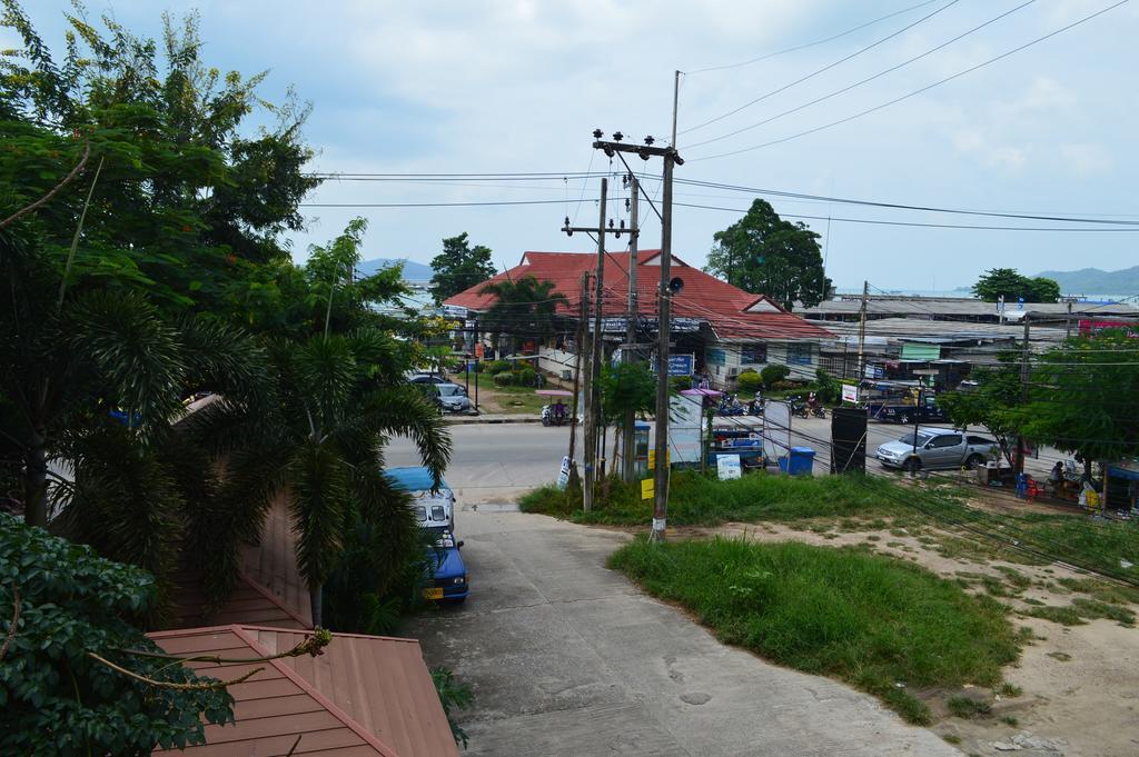 La Paillote Guest House Rayong Exterior photo